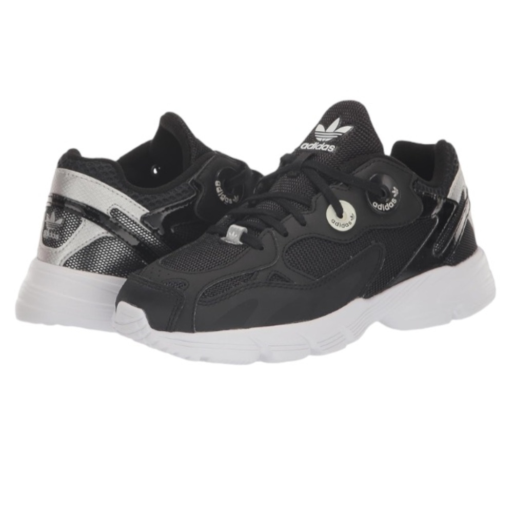 Adidas Astir C, toddler 1.5, unisex, black/white, NWT in box $40